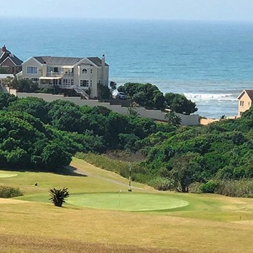 Enjoy golf while on your hunt in South Africa Enjoy golf while on your hunt in South Africa
